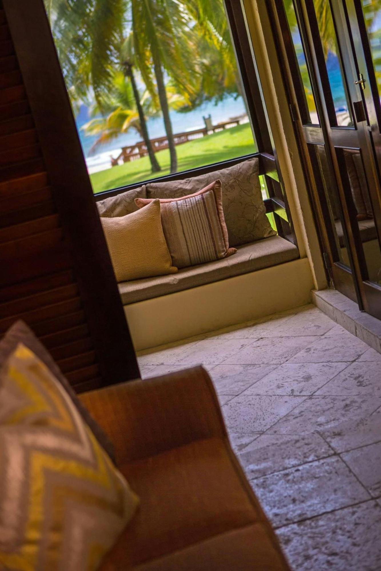 Carambola Beach Resort St. Croix, Us Virgin Islands Fountain Exterior foto